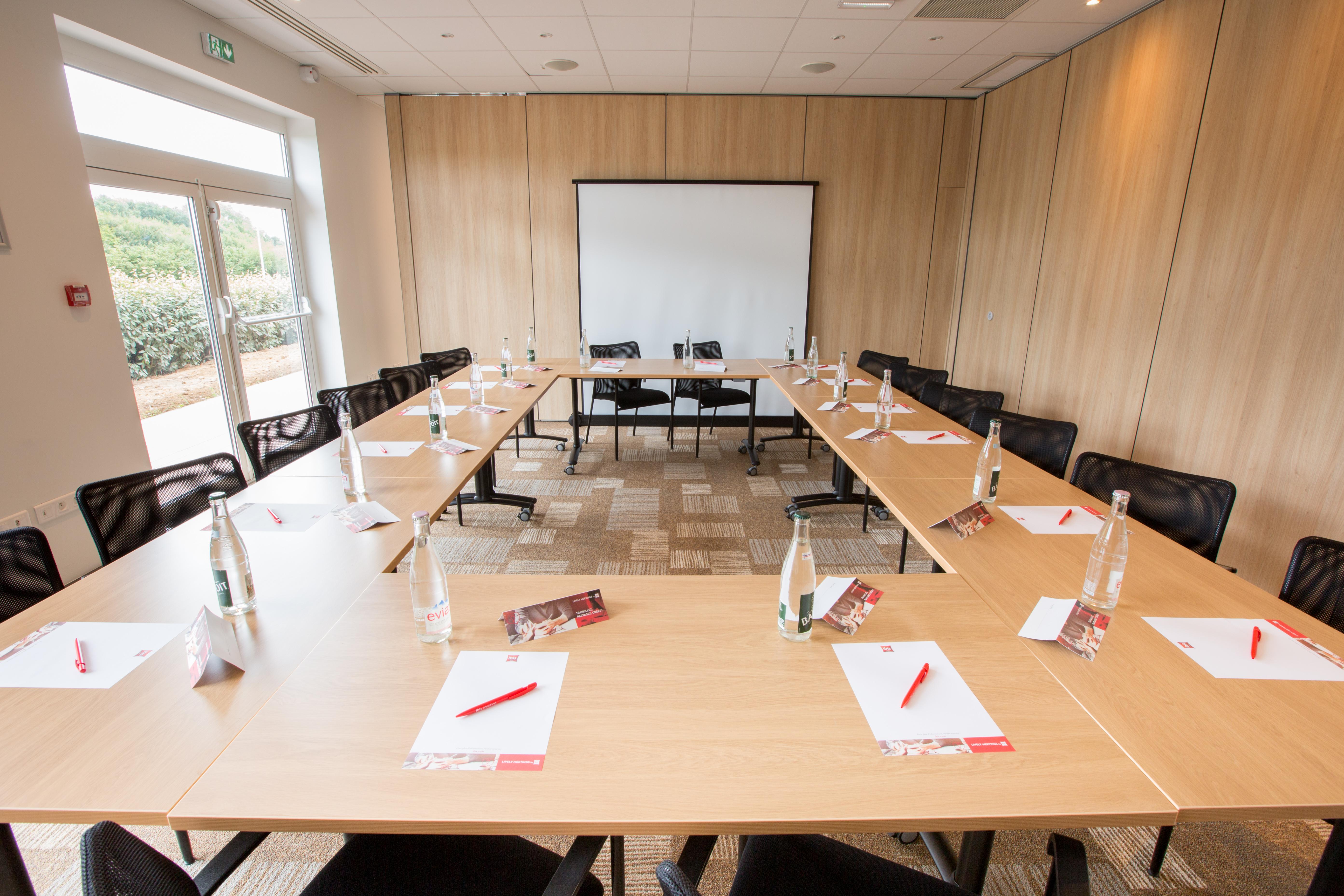 Ibis Cherbourg La Glacerie מראה חיצוני תמונה