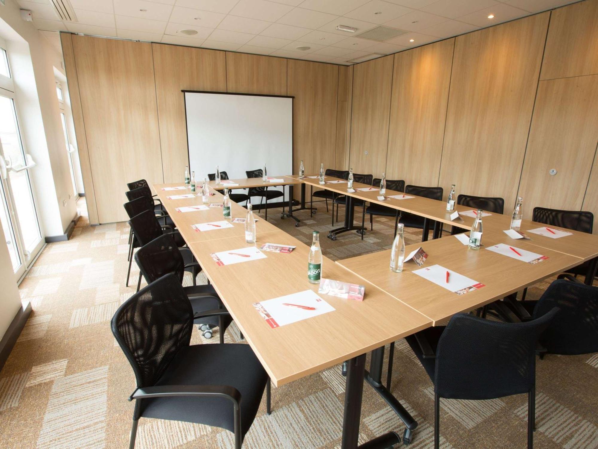 Ibis Cherbourg La Glacerie מראה חיצוני תמונה