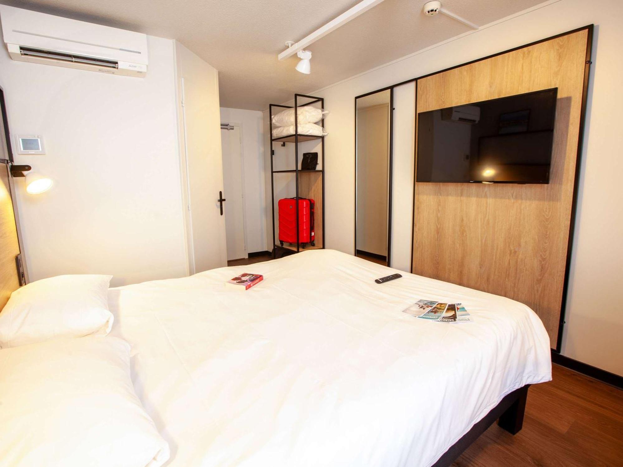 Ibis Cherbourg La Glacerie מראה חיצוני תמונה